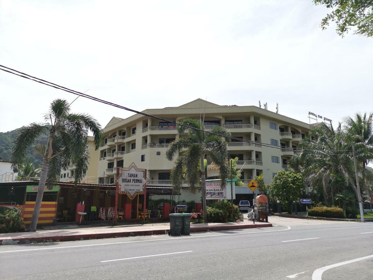 Sea & Wave #1 Coral Bay Apartment Pekan Pangkor Dış mekan fotoğraf